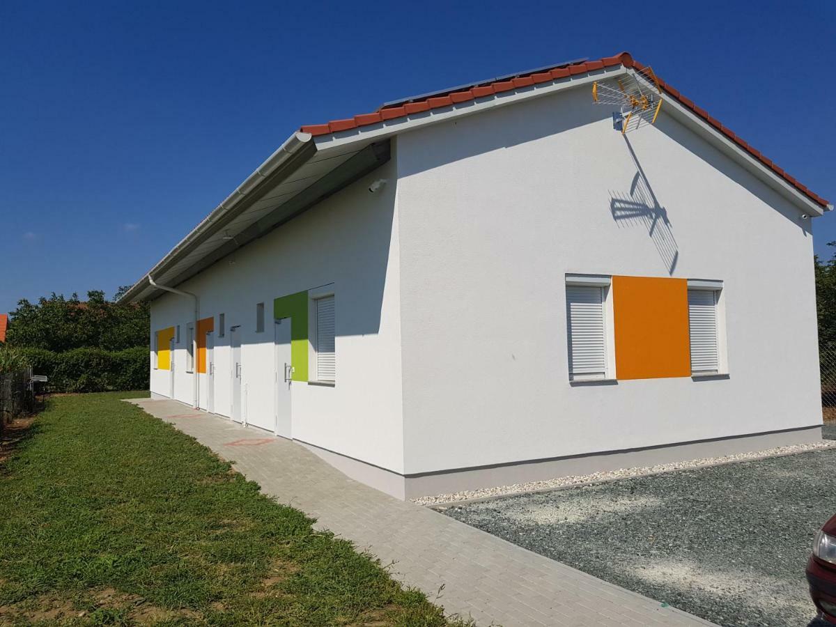 Szatmarhaz Lägenhet Szombathely Exteriör bild